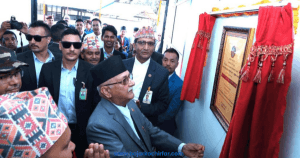 नेपालमा पहिलोपटक ल्याइयो हाइड्रोजन कार, प्रधानमन्त्रीले ओली गरे शुभारम्भ