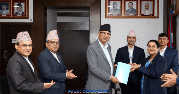 लघुवित्त पीडितहरुको समस्या समाधानका लागि विकल्पसहितको प्रतिवेदन पेश