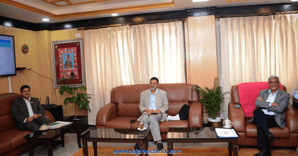 सङ्क्रमणकालीन न्यायसम्बन्धि कार्यदलले शिर्ष नेताहरुलाई आज प्रतिवेदन बुझाउदै