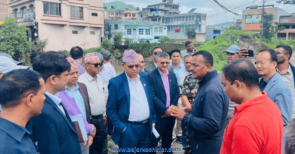 काभ्रेपलाञ्चोकमा मन्त्री दाहालद्वारा बनेपाको डुबान क्षेत्र अवलोकन