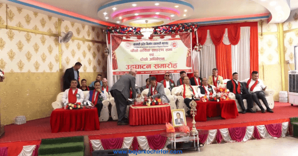 सरकारी कर्मचारी पढेलेखेका गुण्डा हुन्ः निर्माण व्यवसायीहरु