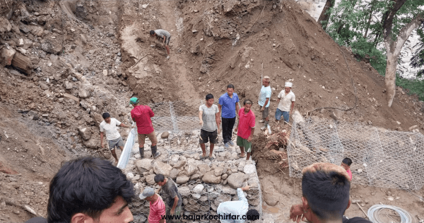 पुनः पहिरो खसेपछि रोकियो मेची राजमार्गको मर्मतसम्भार