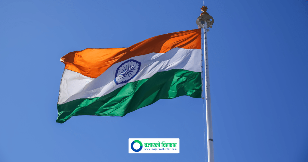 भारत मुम्बईको गेटवे अफ इन्डियाबाट एलिफेन्टा जाँदै गरेको डुंगा डुब्दा १३ जनाको मृत्यु
