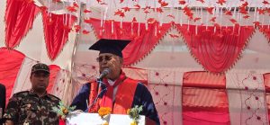 प्रधानमन्त्री ओली कर्णाली स्वास्थ्य विज्ञान प्रतिष्ठानको प्रथम दीक्षान्तमा सहभागी