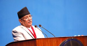 प्रधानमन्त्री ओलीलाई प्रचण्डको जवाफ: “सरकार ढल्छ भनेको हुँ, ढाल्छु भनेको त छैन नि”