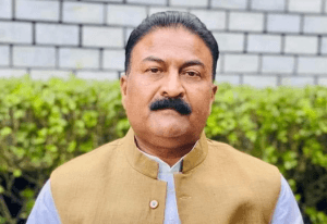 कर्मचारीदेखि प्रधानमन्त्रीसम्मको दबाब खेपेका मन्त्री गुप्ताको अडान: “निजामती सेवा विधेयकमा कमा र फुलस्टप पनि परिवर्तन हुँदैन”