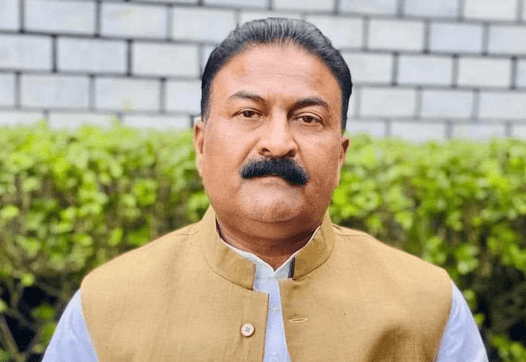 कर्मचारीदेखि प्रधानमन्त्रीसम्मको दबाब खेपेका मन्त्री गुप्ताको अडान: “निजामती सेवा विधेयकमा कमा र फुलस्टप पनि परिवर्तन हुँदैन”