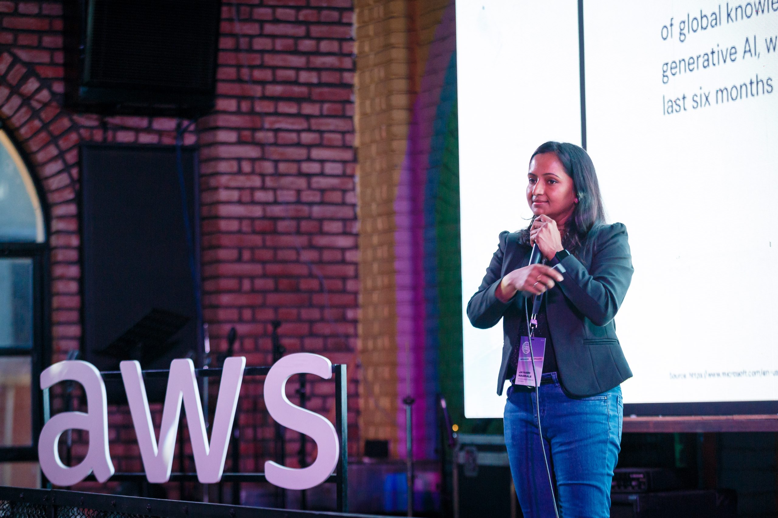 Design Disco Leapfrog 2025 scaled https://bajarkochirfar.com/leapfrog-successfully-completes-the-fourth-edition-of-design-disco | %tags