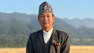 हर्क साम्पाङको व्यङ्ग्यः ‘मन्त्री बन्नु अघि भारतीय दूतावास धाउनु पर्ने किन ?’