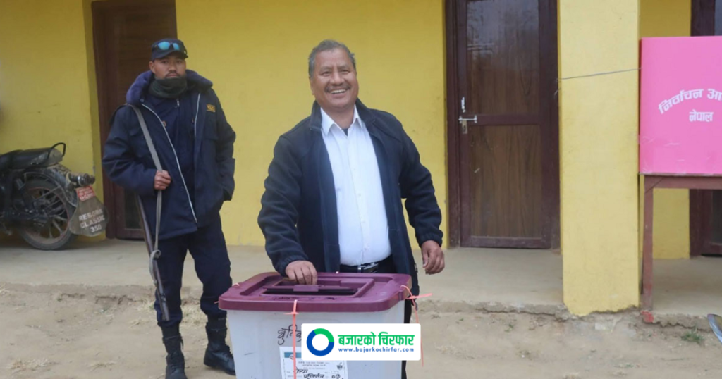निर्वाचन अपडेट : विप्लवले रोल्पाबाट गरे मतदान