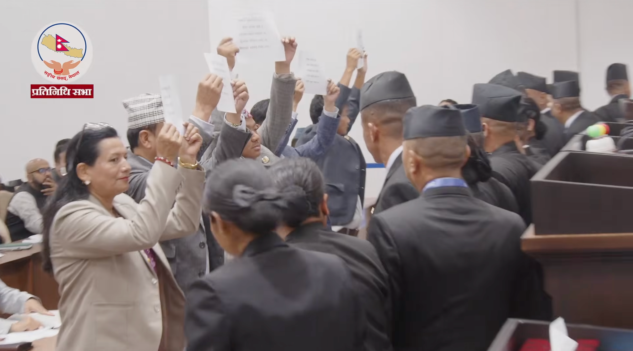 701280858 1369893168522396 3266563715622243113 n https://bajarkochirfar.com/labor-culture-party-protests-with-placards-in-parliament-speaker-instructs-to-maintain-dignity | %tags