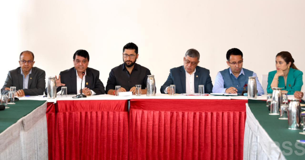 सरकारले व्यवसायीलाई दुःख दिँदैनः सभापति लामिछाने