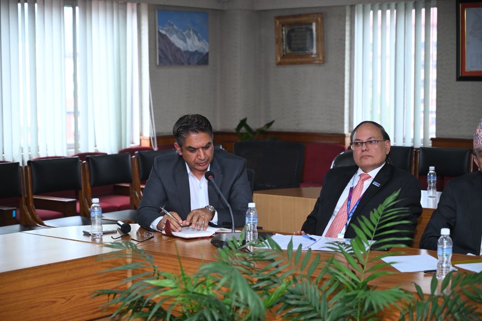 WhatsApp Image 2026 08 04 at 21.32.57 https://bajarkochirfar.com/what-was-discussed-between-finance-minister-wagle-and-the-ceos-of-20-banks | %tags