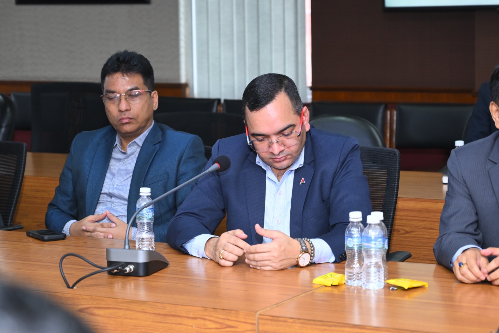 WhatsApp Image 2026 08 04 at 21.34.19 https://bajarkochirfar.com/what-was-discussed-between-finance-minister-wagle-and-the-ceos-of-20-banks | %tags