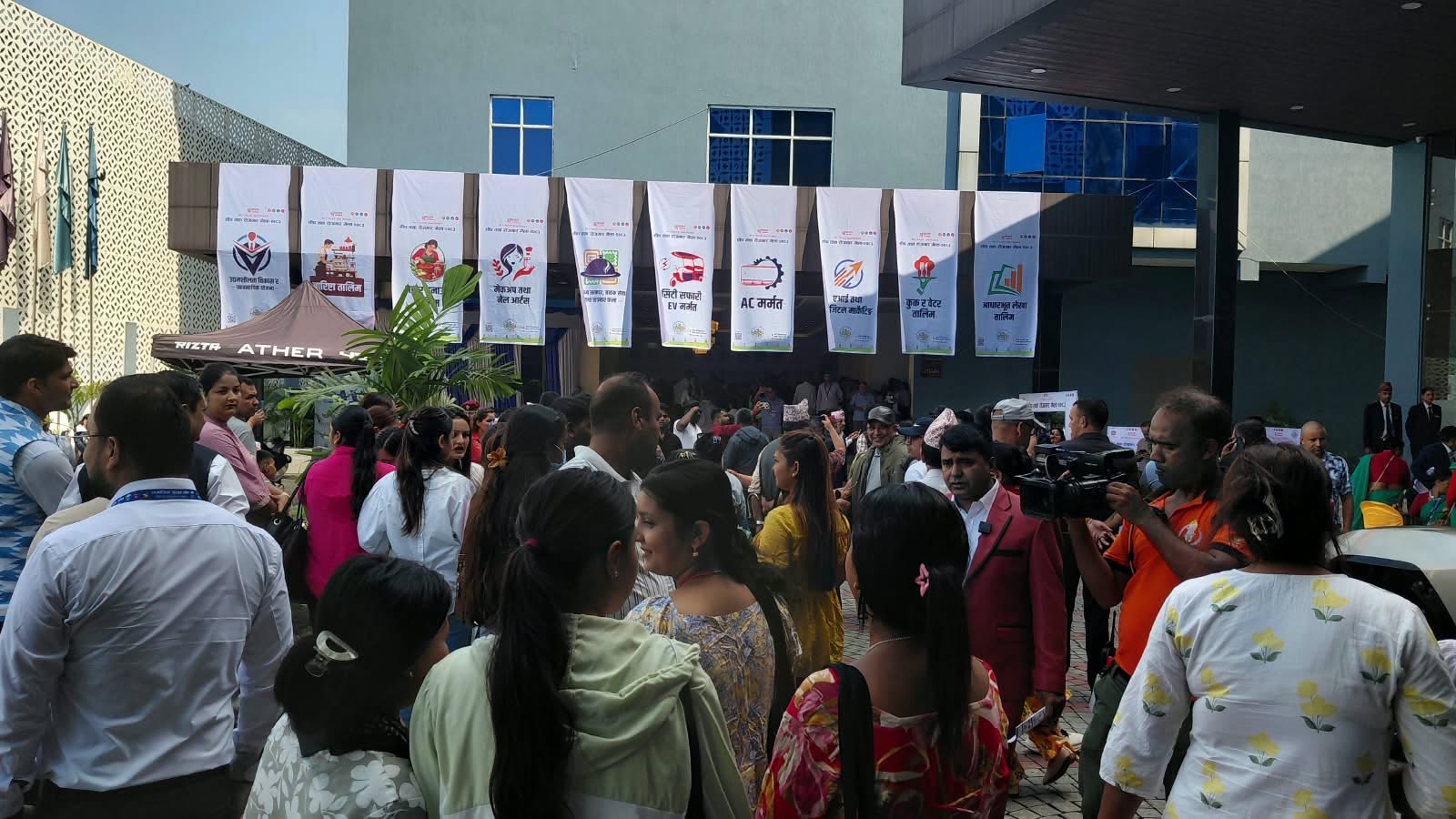 826988886 4159072217557803 8313835334259023352 n https://bajarkochirfar.com/skills-and-employment-fair-to-begin-in-itahari-today-aims-to-connect-youth-with-employment | %tags